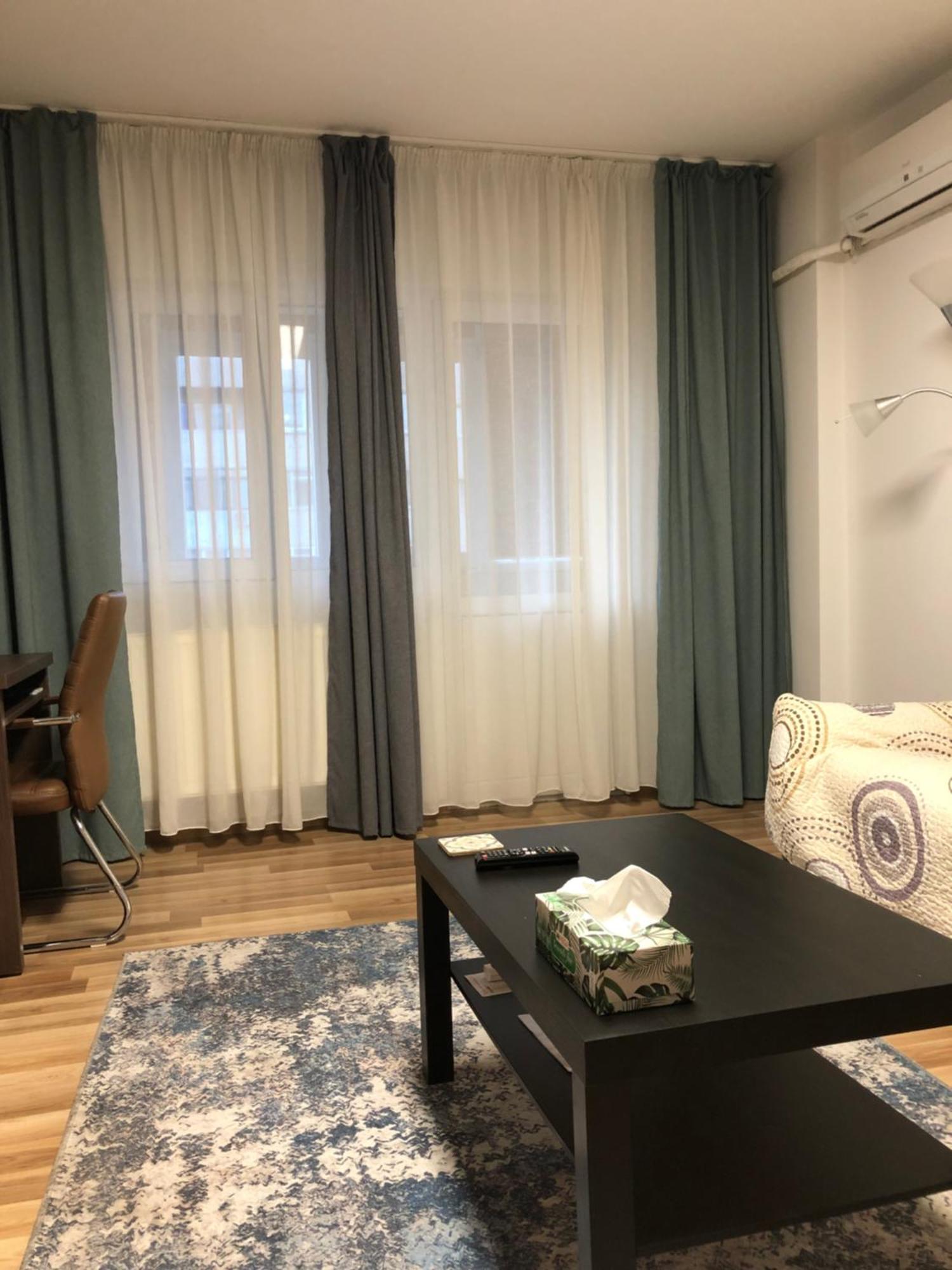 פלוייסטי Adrian Home Mega מראה חיצוני תמונה